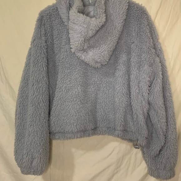 Cozy Light Gray Fleece Jacket for Women BDG - Picture 2 of 5